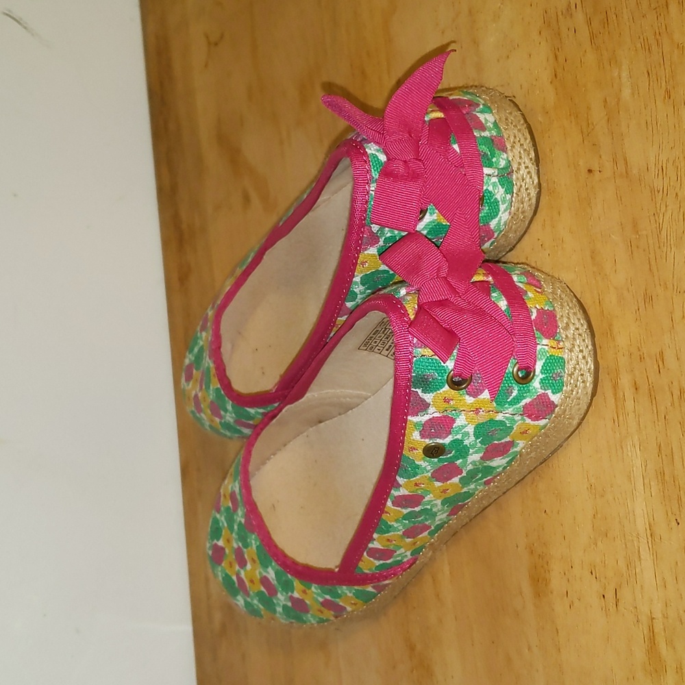UGG Tassy Bow Floral Flats Pink Green Girls 4